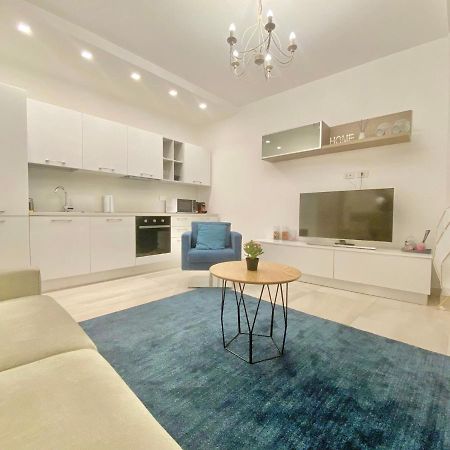 Elegance Duomo Apartman Milánó Kültér fotó